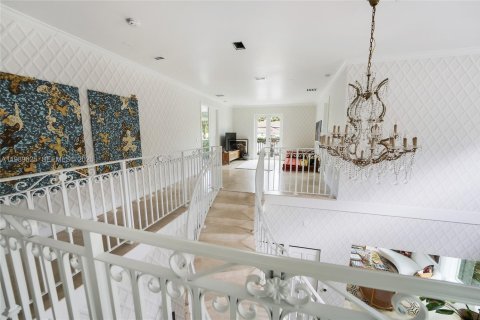 Снять в аренду виллу или дом в Майами, Флорида 5 спален, 381.46м2, № 2051911 - фото 24