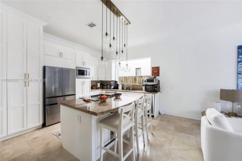 Снять в аренду виллу или дом в Майами, Флорида 5 спален, 381.46м2, № 2051911 - фото 19