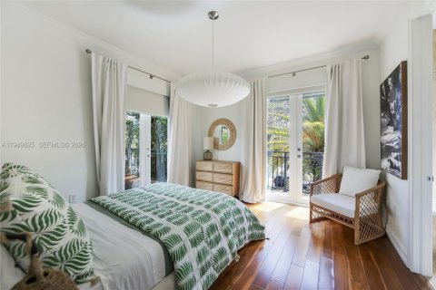 Снять в аренду виллу или дом в Майами, Флорида 5 спален, 381.46м2, № 2051911 - фото 29