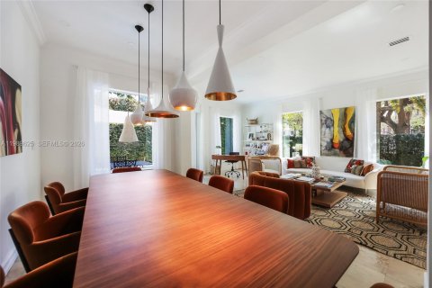 Снять в аренду виллу или дом в Майами, Флорида 5 спален, 381.46м2, № 2051911 - фото 9