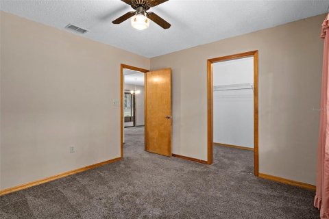 House in Brooksville, Florida 2 bedrooms, 212.56 sq.m. № 2217093 - photo 22