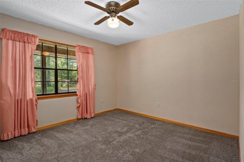 House in Brooksville, Florida 2 bedrooms, 212.56 sq.m. № 2217093 - photo 23