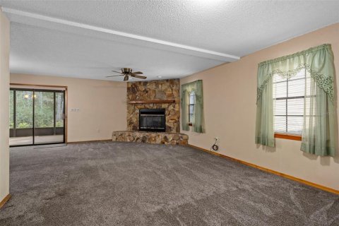 House in Brooksville, Florida 2 bedrooms, 212.56 sq.m. № 2217093 - photo 13