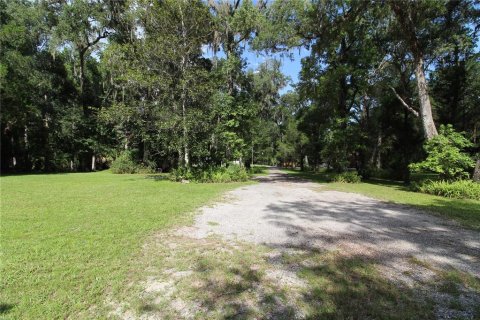 House in Brooksville, Florida 2 bedrooms, 212.56 sq.m. № 2217093 - photo 7