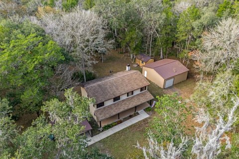 House in Brooksville, Florida 2 bedrooms, 212.56 sq.m. № 2217093 - photo 2