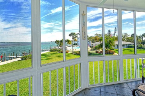 Copropriété à vendre à Sarasota, Floride: 2 chambres, 81.94 m2 № 1053946 - photo 30