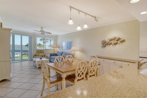 Copropriété à vendre à Sarasota, Floride: 2 chambres, 81.94 m2 № 1053946 - photo 12