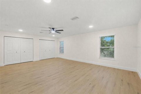 House in Largo, Florida 3 bedrooms, 192.77 sq.m. № 2259271 - photo 17