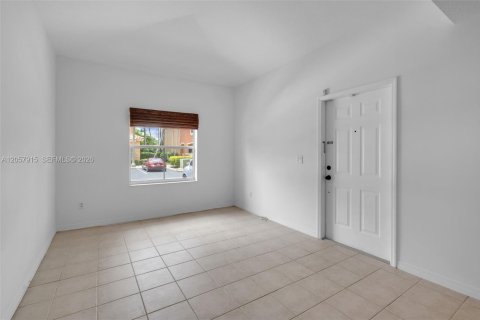 Townhouse in Dania Beach, Florida 2 bedrooms, 128.11 sq.m. № 2265873 - photo 27