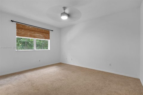 Townhouse in Dania Beach, Florida 2 bedrooms, 128.11 sq.m. № 2265873 - photo 9