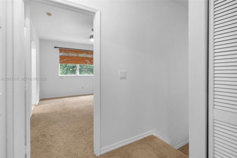 Townhouse in Dania Beach, Florida 2 bedrooms, 128.11 sq.m. № 2265873 - photo 5