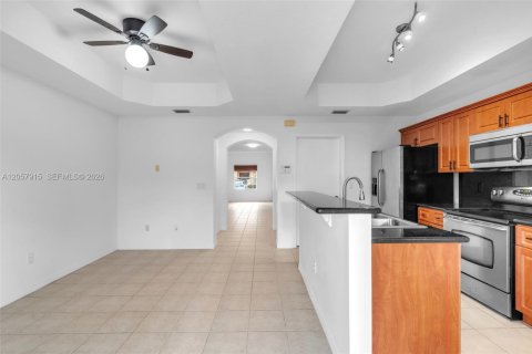 Townhouse in Dania Beach, Florida 2 bedrooms, 128.11 sq.m. № 2265873 - photo 21