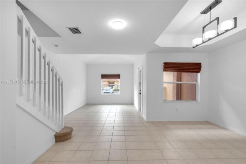 Townhouse in Dania Beach, Florida 2 bedrooms, 128.11 sq.m. № 2265873 - photo 25