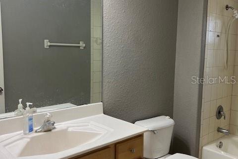House in North Port, Florida 3 bedrooms, 197.7 sq.m. № 2206236 - photo 18