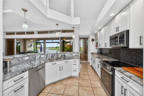 Villa ou maison à vendre à Punta Gorda, Floride: 2 chambres, 201.41 m2 № 2133699 - photo 17