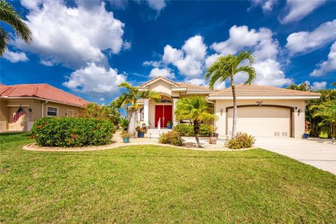 Villa ou maison à vendre à Punta Gorda, Floride: 2 chambres, 201.41 m2 № 2133699 - photo 4