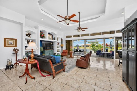 Villa ou maison à vendre à Punta Gorda, Floride: 2 chambres, 201.41 m2 № 2133699 - photo 6