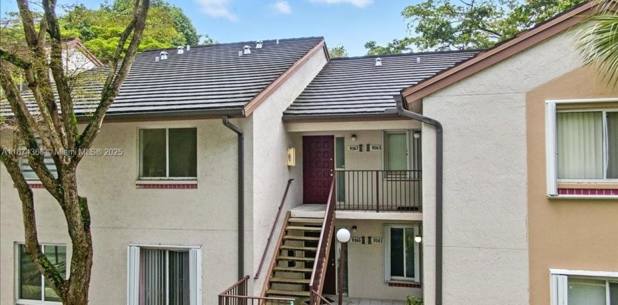 Кондоминиум с 1 спальней в Майами, Флорида № 1925820