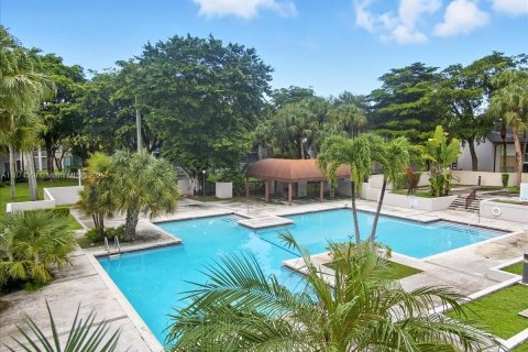 Купить кондоминиум в Майами, Флорида 1 спальня, 80.08м2, № 1925820 - фото 12