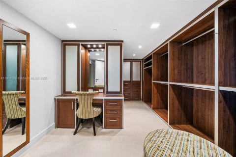 Купить кондоминиум в Санни-Айлс-Бич, Флорида 6 спален, 774.06м2, № 1974811 - фото 9