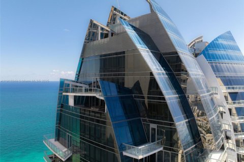 Купить кондоминиум в Санни-Айлс-Бич, Флорида 6 спален, 774.06м2, № 1974811 - фото 27