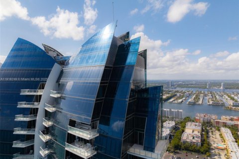 Купить кондоминиум в Санни-Айлс-Бич, Флорида 6 спален, 774.06м2, № 1974811 - фото 25