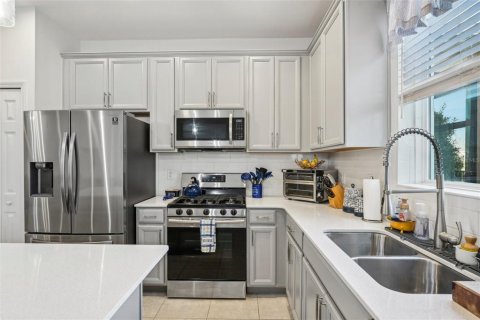 Townhouse in Apollo Beach, Florida 3 bedrooms, 158.12 sq.m. № 1524162 - photo 19