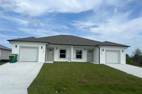 Villa ou maison à louer à Port Charlotte, Floride: 3 chambres, 111.48 m2 № 1827844 - photo 1
