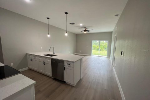 Villa ou maison à louer à Port Charlotte, Floride: 3 chambres, 111.48 m2 № 1827844 - photo 6