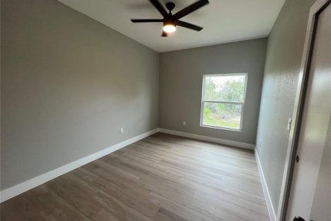 Villa ou maison à louer à Port Charlotte, Floride: 3 chambres, 111.48 m2 № 1827844 - photo 4