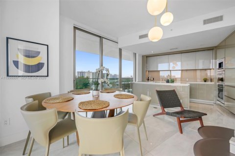 Copropriété à vendre à Sunny Isles Beach, Floride: 2 chambres, 101.64 m2 № 2243975 - photo 10