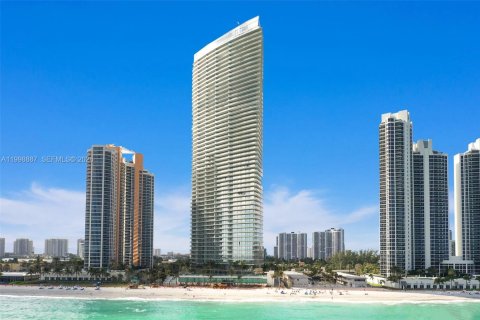 Condo à Sunny Isles Beach, Floride, 2 chambres  № 2243975