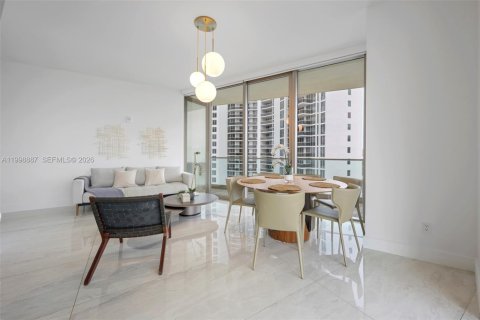 Copropriété à vendre à Sunny Isles Beach, Floride: 2 chambres, 101.64 m2 № 2243975 - photo 9