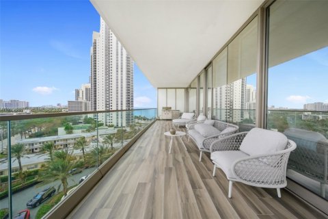 Copropriété à vendre à Sunny Isles Beach, Floride: 2 chambres, 101.64 m2 № 2243975 - photo 5