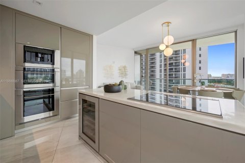 Copropriété à vendre à Sunny Isles Beach, Floride: 2 chambres, 101.64 m2 № 2243975 - photo 15