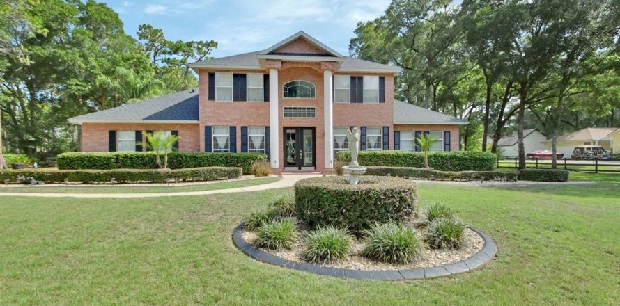 Villa ou maison à DeLand, Floride 5 chambres, 350.8 m2 № 1783295