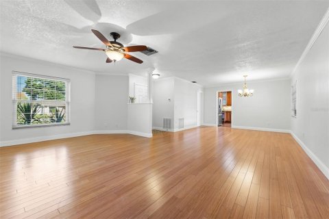 Villa ou maison à vendre à Sanford, Floride: 2 chambres, 137.4 m2 № 2312697 - photo 21
