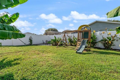 Villa ou maison à vendre à Sanford, Floride: 2 chambres, 137.4 m2 № 2312697 - photo 16