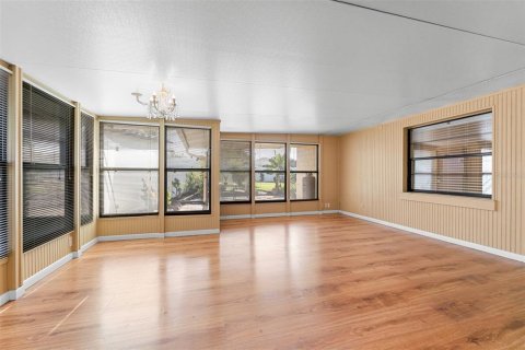 Villa ou maison à vendre à Sanford, Floride: 2 chambres, 137.4 m2 № 2312697 - photo 30