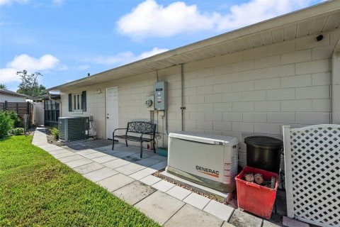 Villa ou maison à vendre à Sanford, Floride: 2 chambres, 137.4 m2 № 2312697 - photo 14