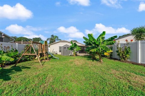 Villa ou maison à vendre à Sanford, Floride: 2 chambres, 137.4 m2 № 2312697 - photo 18
