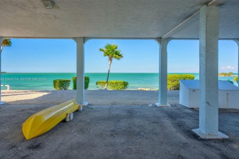 Condo in Marathon, Florida, 2 bedrooms  № 2026230 - photo 29