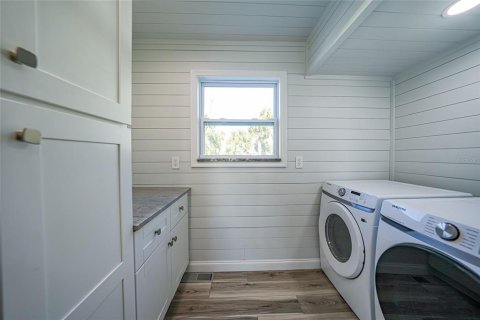Casa en venta en Englewood, Florida, 4 dormitorios, 286.88 m2 № 1909111 - foto 21