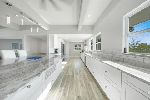 Casa en venta en Englewood, Florida, 4 dormitorios, 286.88 m2 № 1909111 - foto 8