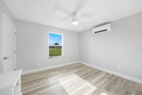 Casa en venta en Englewood, Florida, 4 dormitorios, 286.88 m2 № 1909111 - foto 18