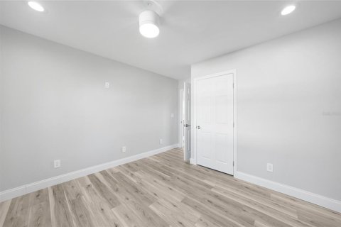 Casa en venta en Englewood, Florida, 4 dormitorios, 286.88 m2 № 1909111 - foto 15