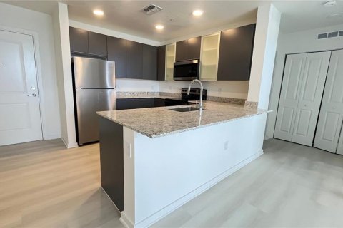 Copropriété à louer à Orlando, Floride: 2 chambres, 95.04 m2 № 2199761 - photo 2