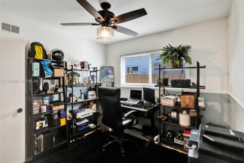 Casa en venta en North Miami Beach, Florida, 3 dormitorios, 129.88 m2 № 1992189 - foto 16
