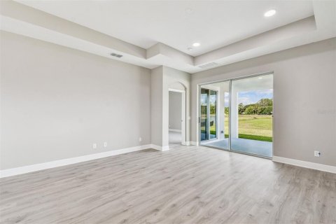 Casa en venta en Zephyrhills, Florida, 4 dormitorios, 277.59 m2 № 1608348 - foto 11
