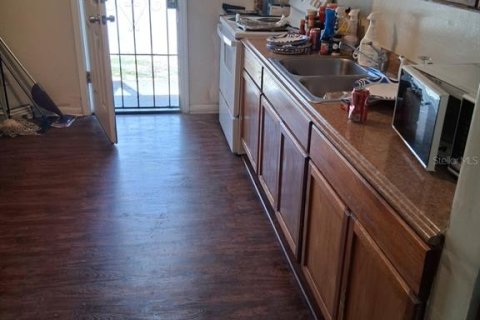 Immobilier commercial à vendre à Tampa, Floride: 2 chambres, 123.37 m2 № 2210107 - photo 6